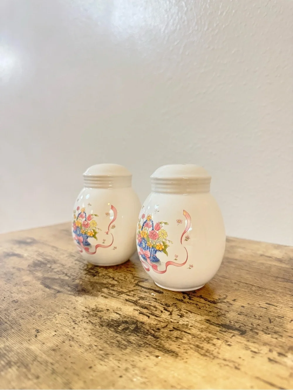 Floral Basket Ceramic Salt & Pepper Shakers |Set of 2